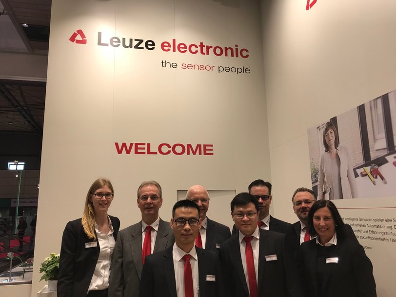 Leuze electronic präsentierte sich in Hannover als Safety- und Industrie 4.0-Experte